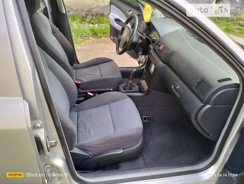 Лифтбек Skoda Octavia 2006 в Галиче