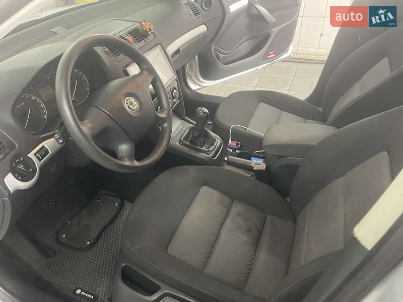 Ліфтбек Skoda Octavia 2007 в Новомосковську