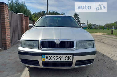 Лифтбек Skoda Octavia 2003 в Змиеве