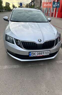 Универсал Skoda Octavia 2017 в Сарнах