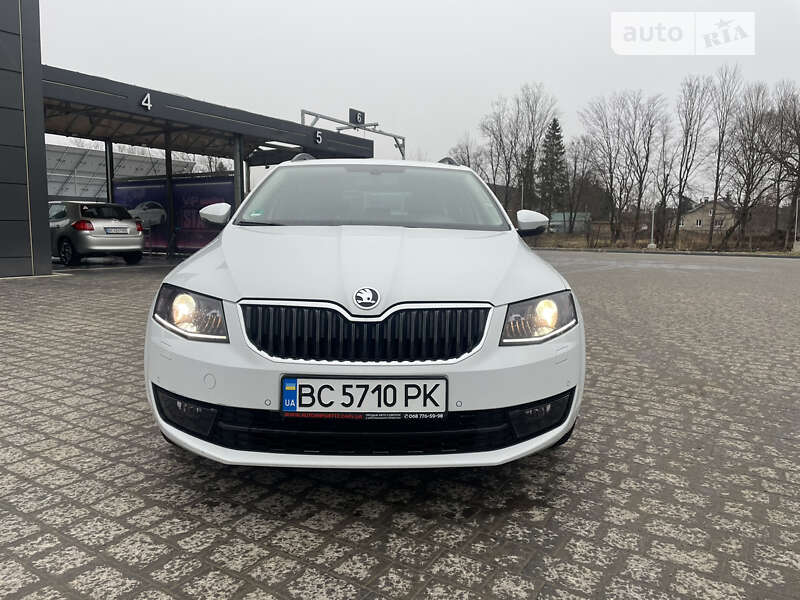 Универсал Skoda Octavia 2015 в Самборе