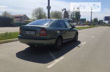 Лифтбек Skoda Octavia 2003 в Киеве