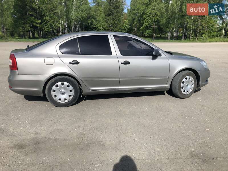 Лифтбек Skoda Octavia 2012 в Старом Самборе