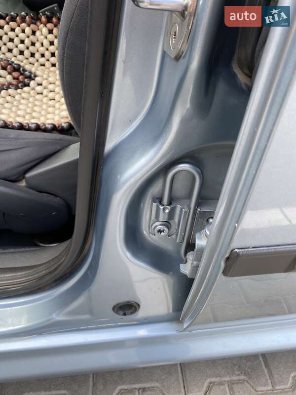 Лифтбек Skoda Octavia 2002 в Киеве