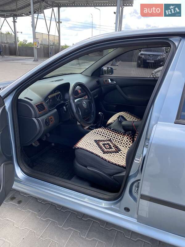 Лифтбек Skoda Octavia 2002 в Киеве