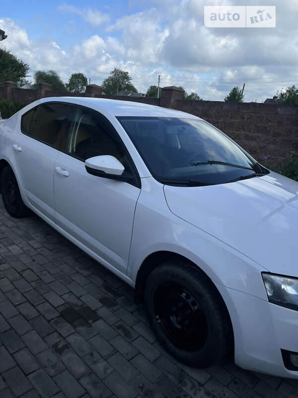 Лифтбек Skoda Octavia 2016 в Луцке