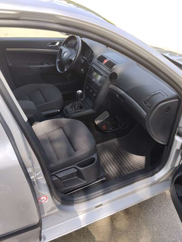 Лифтбек Skoda Octavia 2005 в Виннице