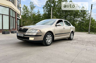 Лифтбек Skoda Octavia 2005 в Богородчанах