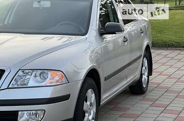 Ліфтбек Skoda Octavia 2006 в Іршаві