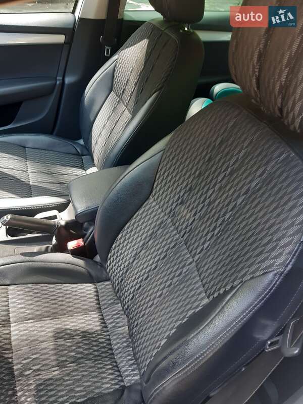 Універсал Skoda Octavia 2014 в Хмільнику