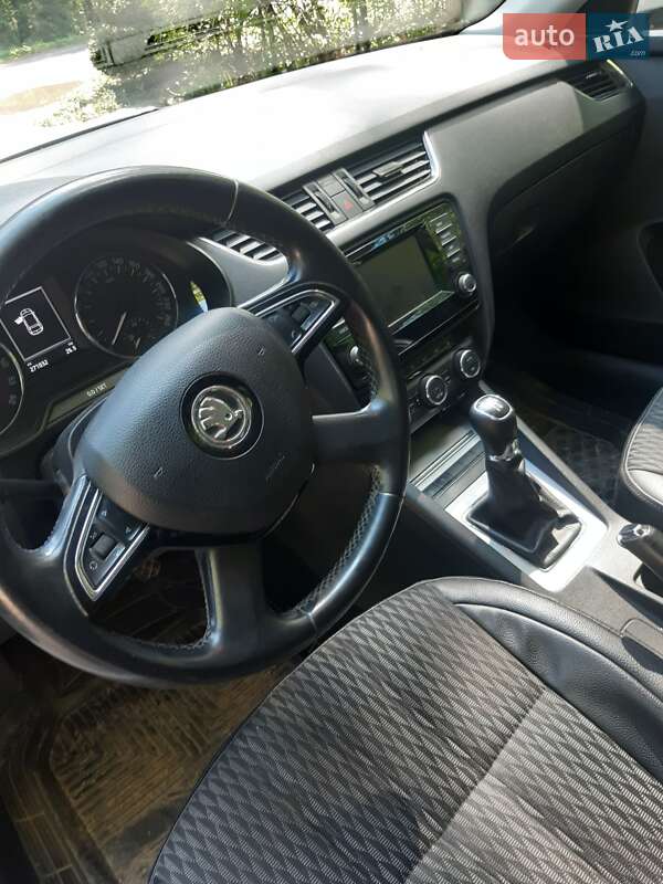 Універсал Skoda Octavia 2014 в Хмільнику