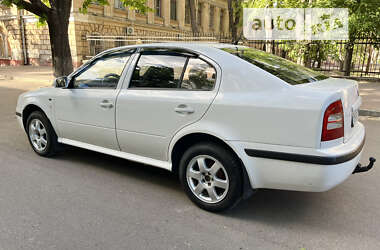 Лифтбек Skoda Octavia 2004 в Одессе