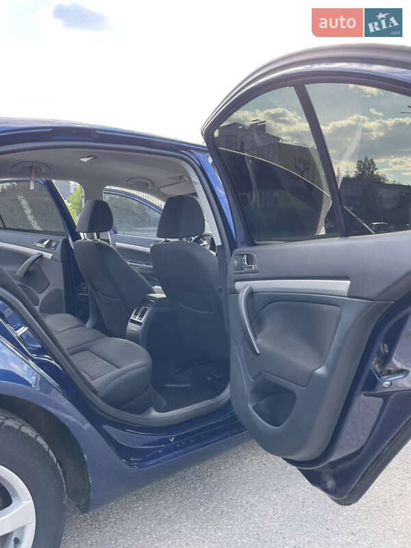 Лифтбек Skoda Octavia 2010 в Ивано-Франковске фото 12 Лифтбек Skoda Octavia 2010 в Ивано-Франковске