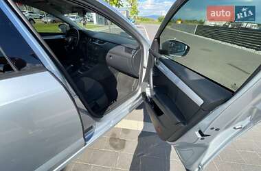 Лифтбек Skoda Octavia 2013 в 