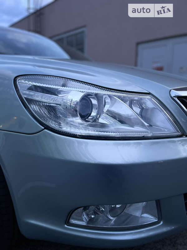 Лифтбек Skoda Octavia 2010 в Тячеве