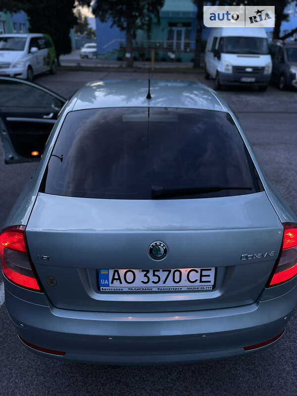 Лифтбек Skoda Octavia 2010 в Тячеве