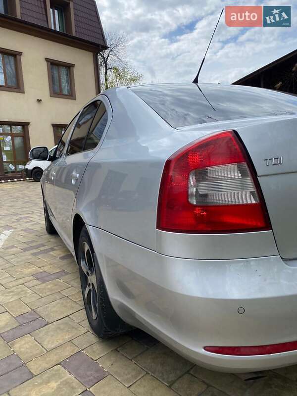 Лифтбек Skoda Octavia 2009 в Кременчуге