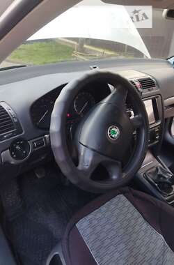 Ліфтбек Skoda Octavia 2006 в Золочеві