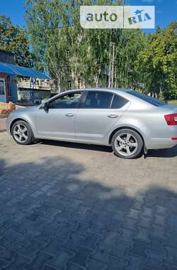 Ліфтбек Skoda Octavia 2015 в Сумах