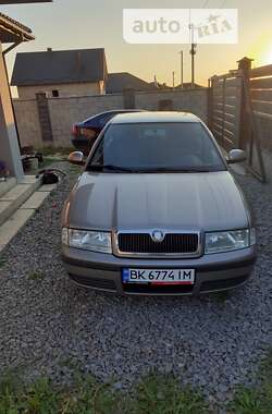 Ліфтбек Skoda Octavia 2010 в Рівному