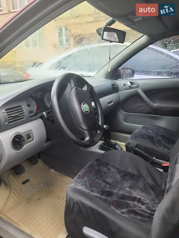 Ліфтбек Skoda Octavia 1998 в Львові