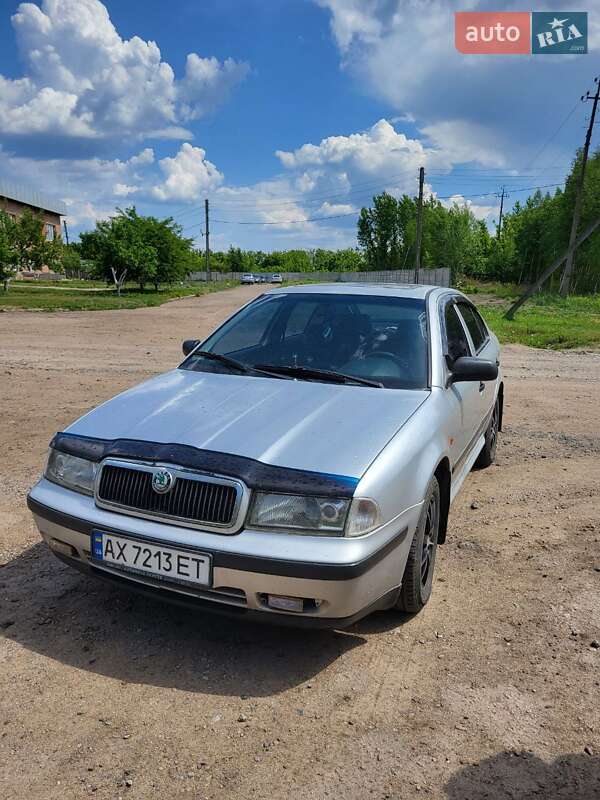 Лифтбек Skoda Octavia 1999 в Харькове