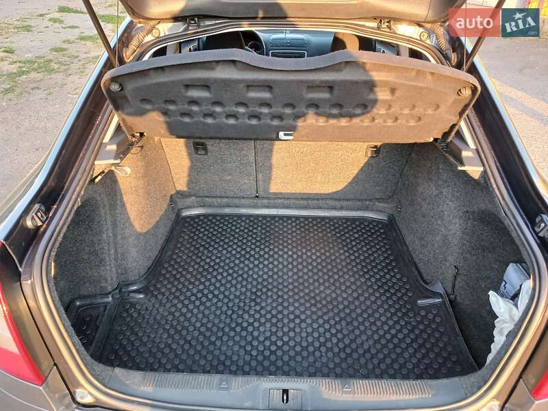 Лифтбек Skoda Octavia 2012 в Славянске фото 10 Лифтбек Skoda Octavia 2012 в Славянске