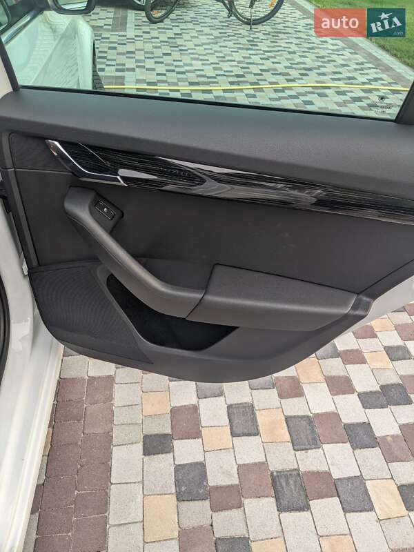 Універсал Skoda Octavia 2017 в Ужгороді