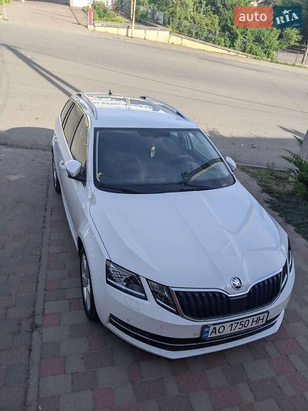 Універсал Skoda Octavia 2017 в Ужгороді
