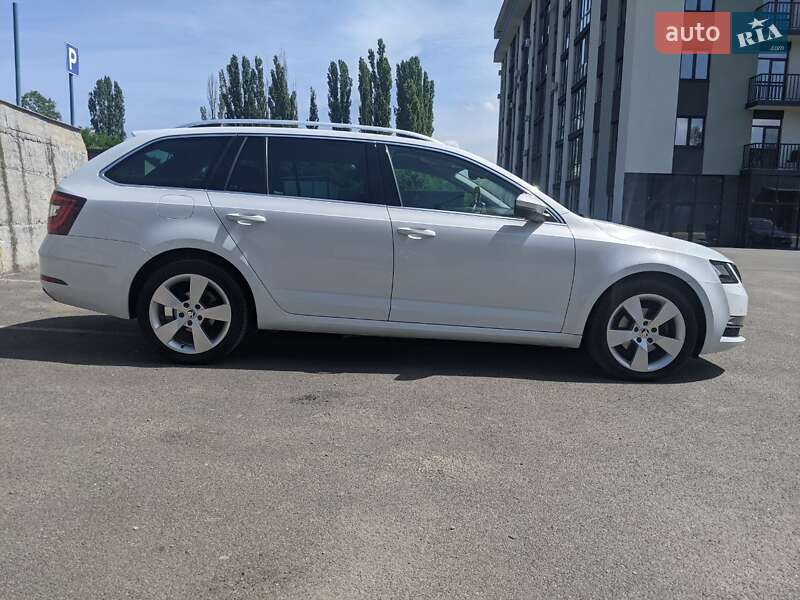 Універсал Skoda Octavia 2017 в Ужгороді