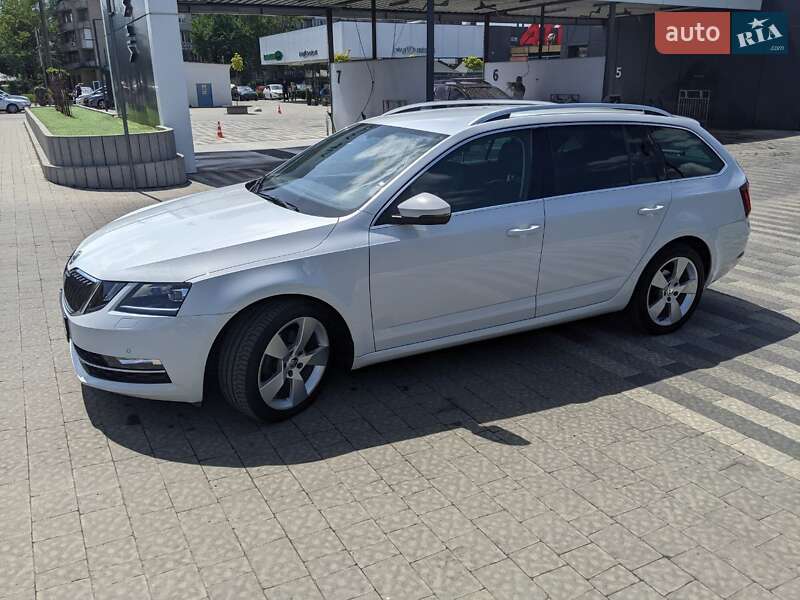 Універсал Skoda Octavia 2017 в Ужгороді