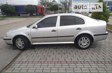 Лифтбек Skoda Octavia 1998 в Тячеве