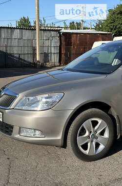 Ліфтбек Skoda Octavia 2012 в Межовій