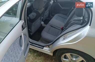 Лифтбек Skoda Octavia 1999 в 