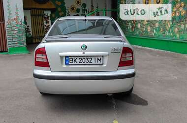 Лифтбек Skoda Octavia 2002 в Ровно