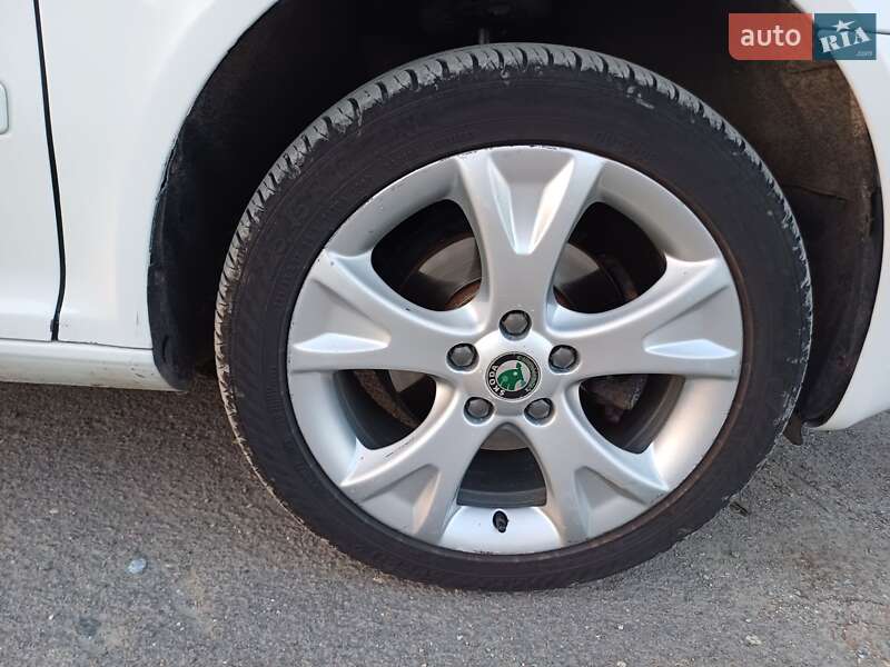 Универсал Skoda Octavia 2010 в Лановцах