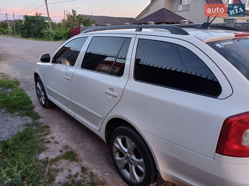 Универсал Skoda Octavia 2010 в Лановцах