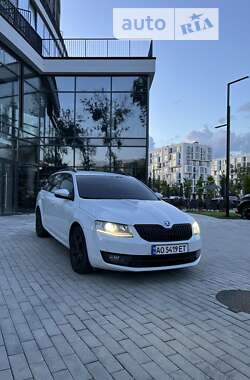 Универсал Skoda Octavia 2014 в Ужгороде