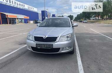 Ліфтбек Skoda Octavia 2010 в Кам'янському