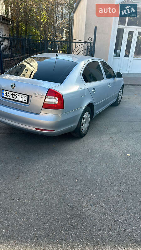 Лифтбек Skoda Octavia 2009 в Кропивницком