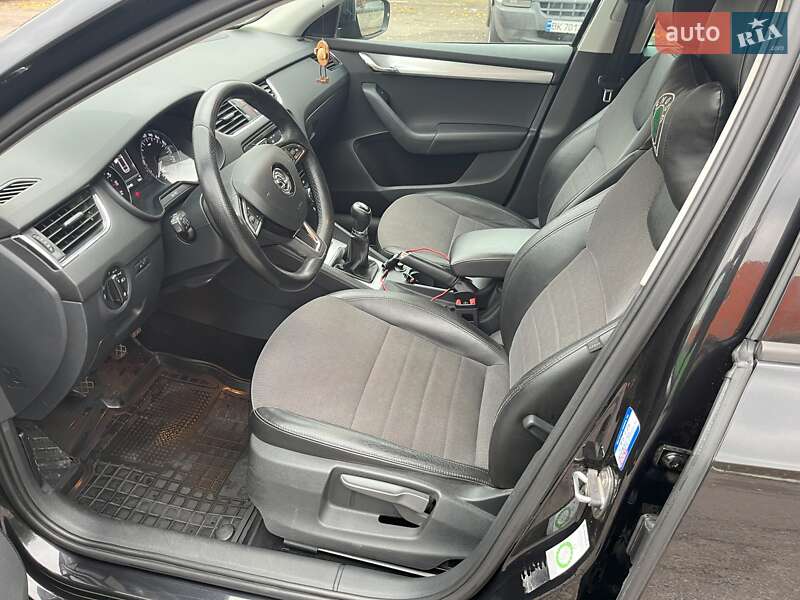 Универсал Skoda Octavia 2015 в Ровно