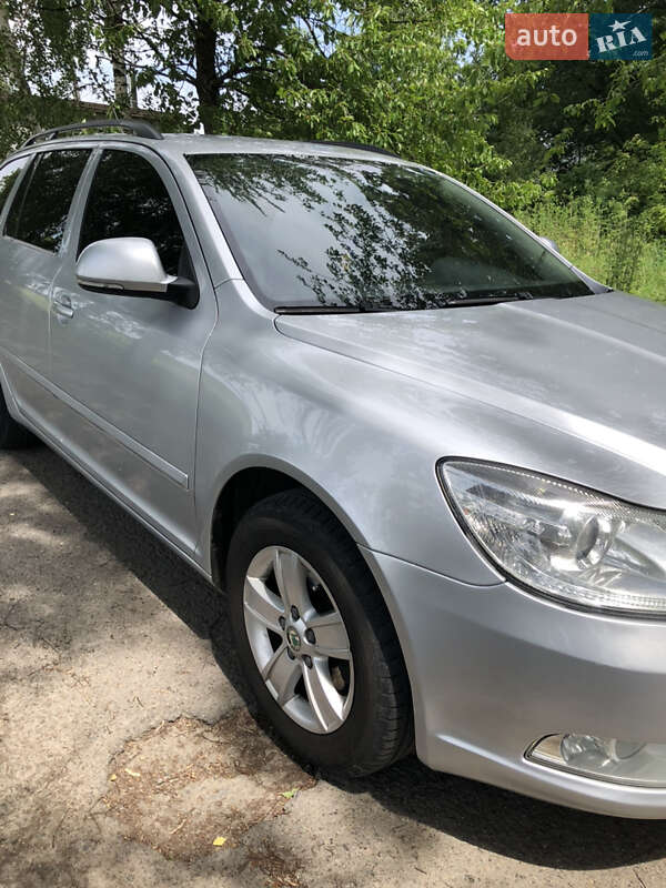 Универсал Skoda Octavia 2011 в Виннице