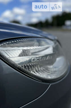 Універсал Skoda Octavia 2012 в 