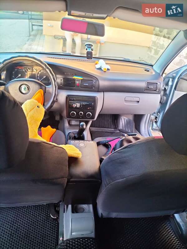 Лифтбек Skoda Octavia 2004 в Тлумаче