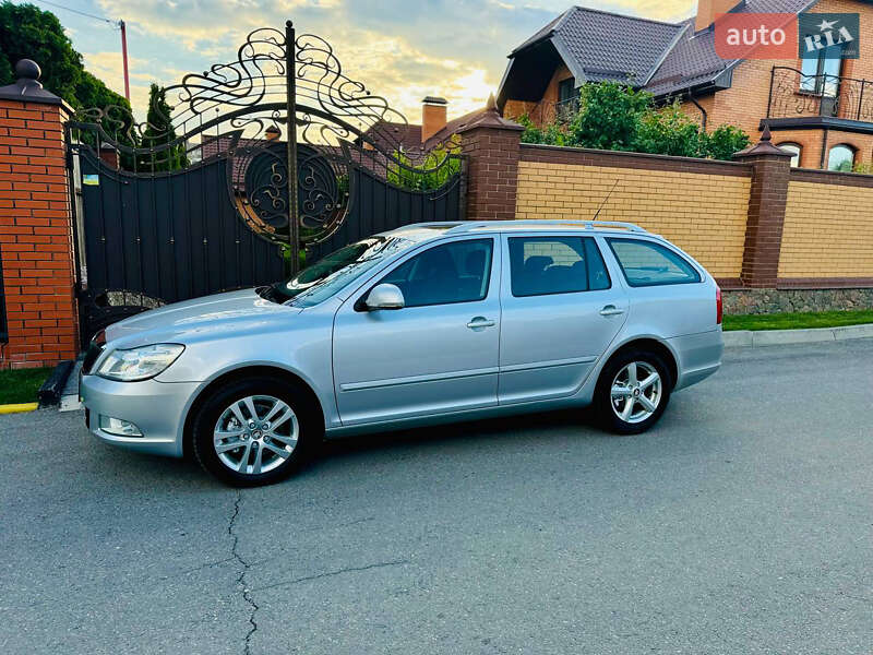 Универсал Skoda Octavia 2010 в Киеве