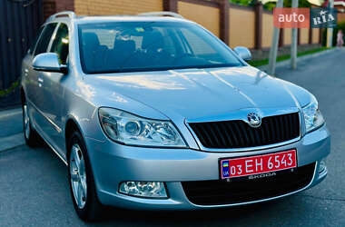 Универсал Skoda Octavia 2010 в 