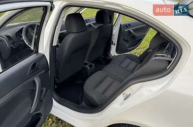 Универсал Skoda Octavia 2012 в 