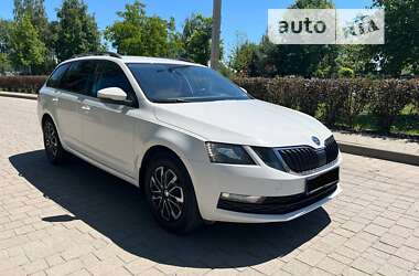 Универсал Skoda Octavia 2017 в Львове