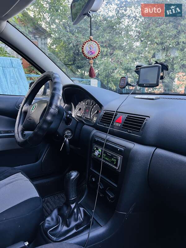 Лифтбек Skoda Octavia 2008 в Ровно