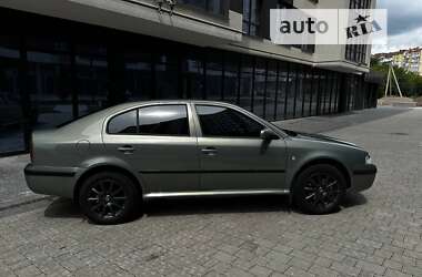 Ліфтбек Skoda Octavia 2002 в Івано-Франківську